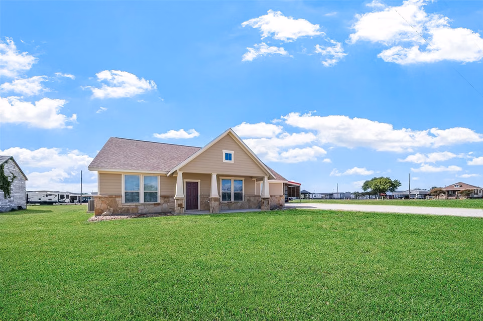 Photo 2 of 953 Austin Street, Matagorda, TX