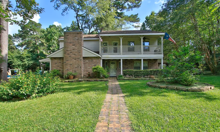 Photo 2 of 26095 Country Pines Court, Magnolia, TX