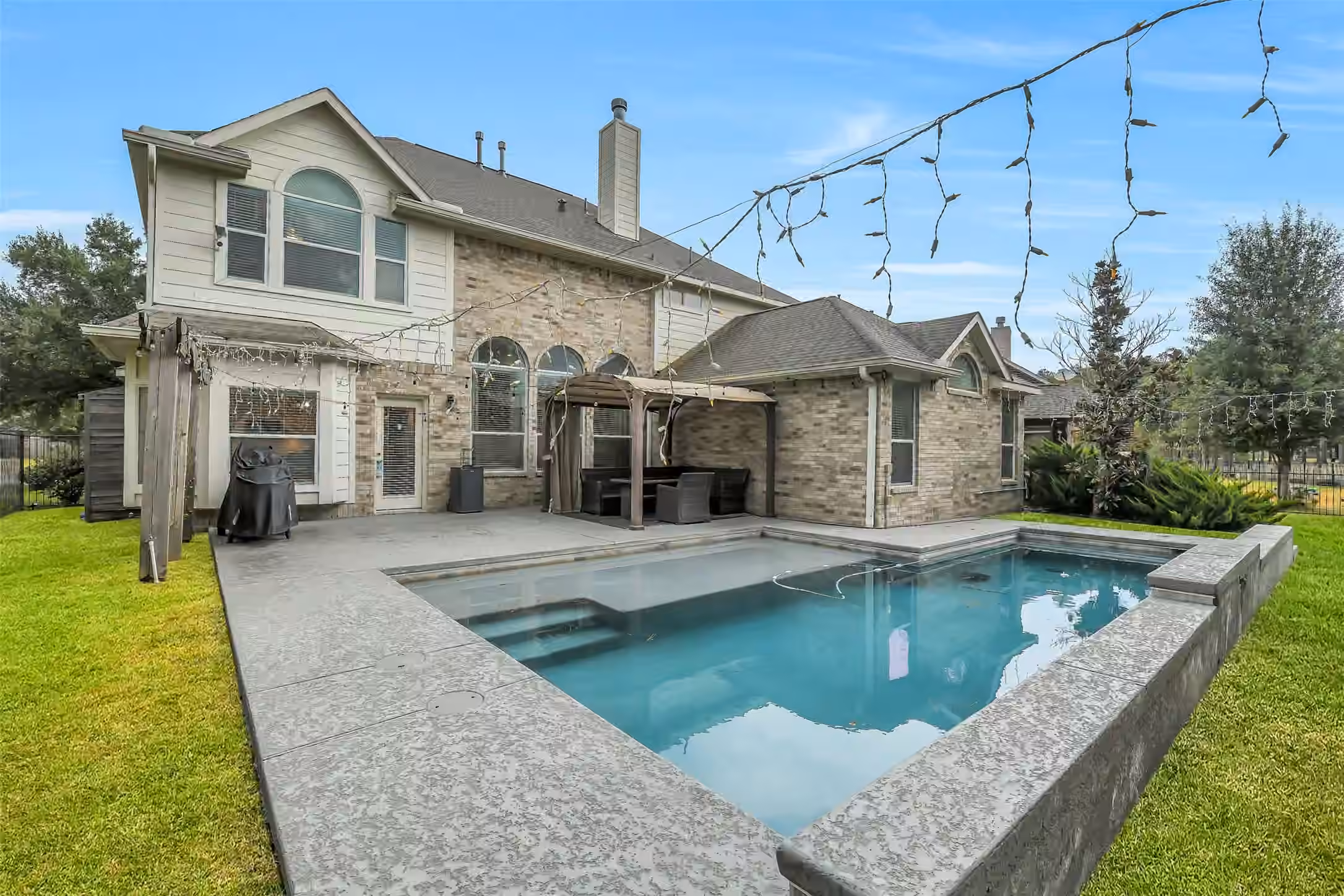 Photo 5 of 30214 Vinebriar Drive, Spring, TX