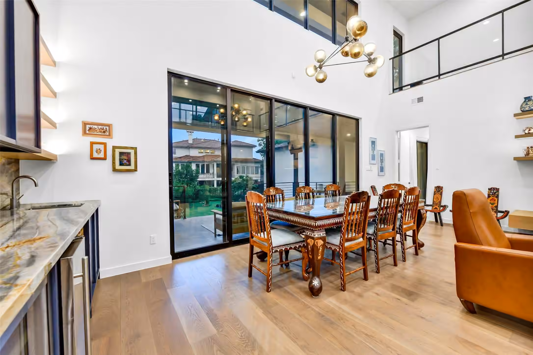 Photo 4 of 5015 S Braeswood Boulevard, Houston, TX