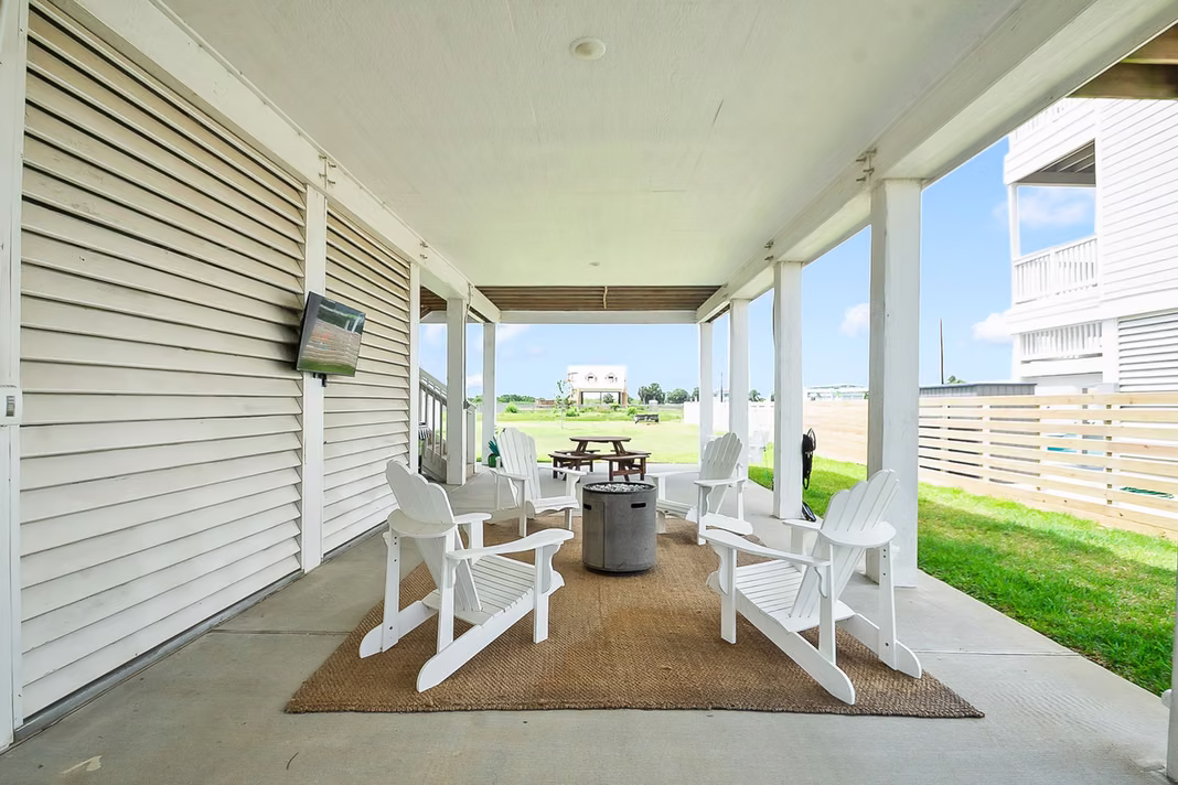 Photo 3 of 2527 103rd Street, Galveston, TX