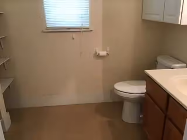 Photo 7 of 4615 Avenue Q 1/2, Galveston, TX