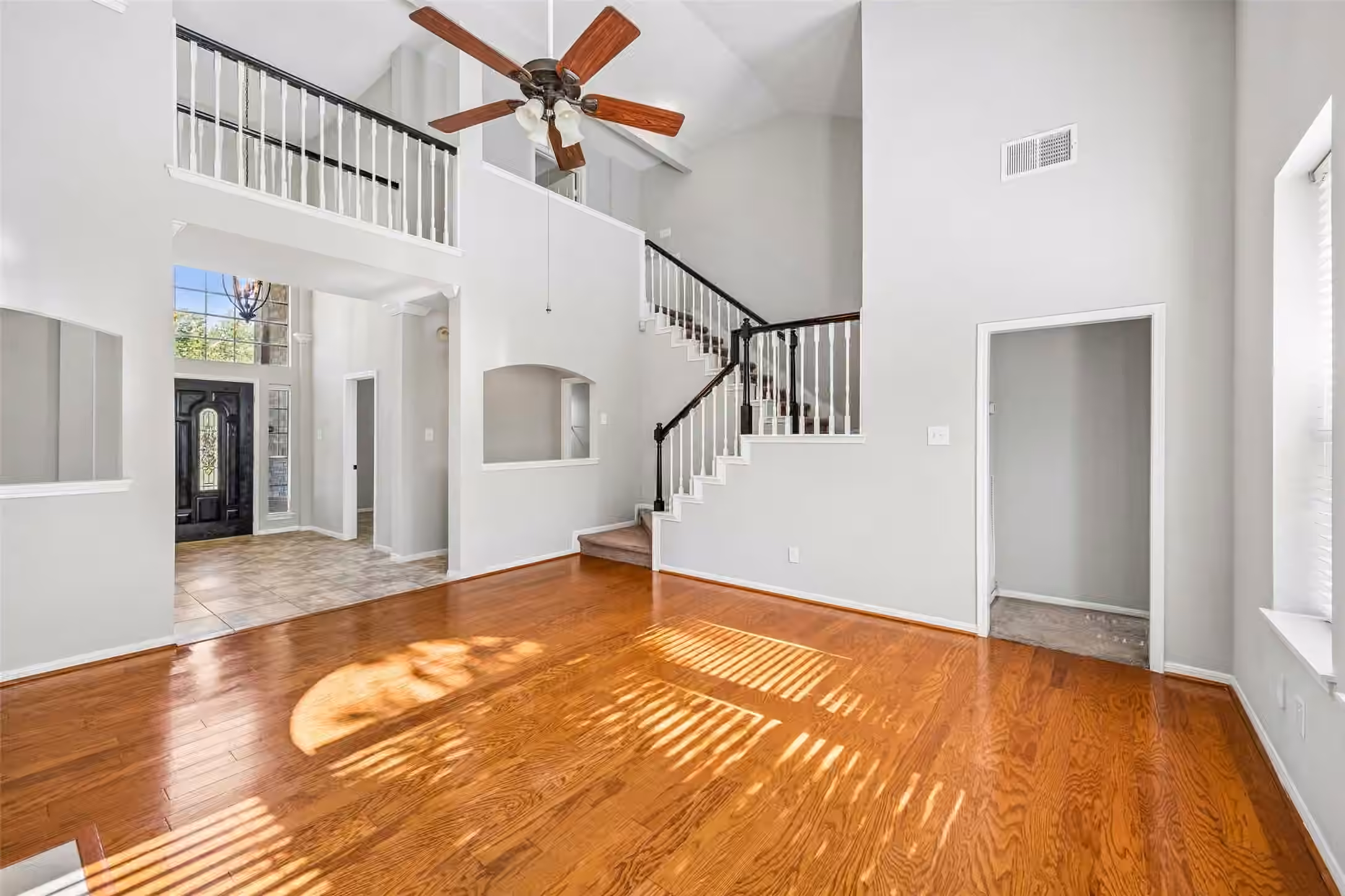 Photo of 4031 Mission Valley Drive, Missouri City, TX
