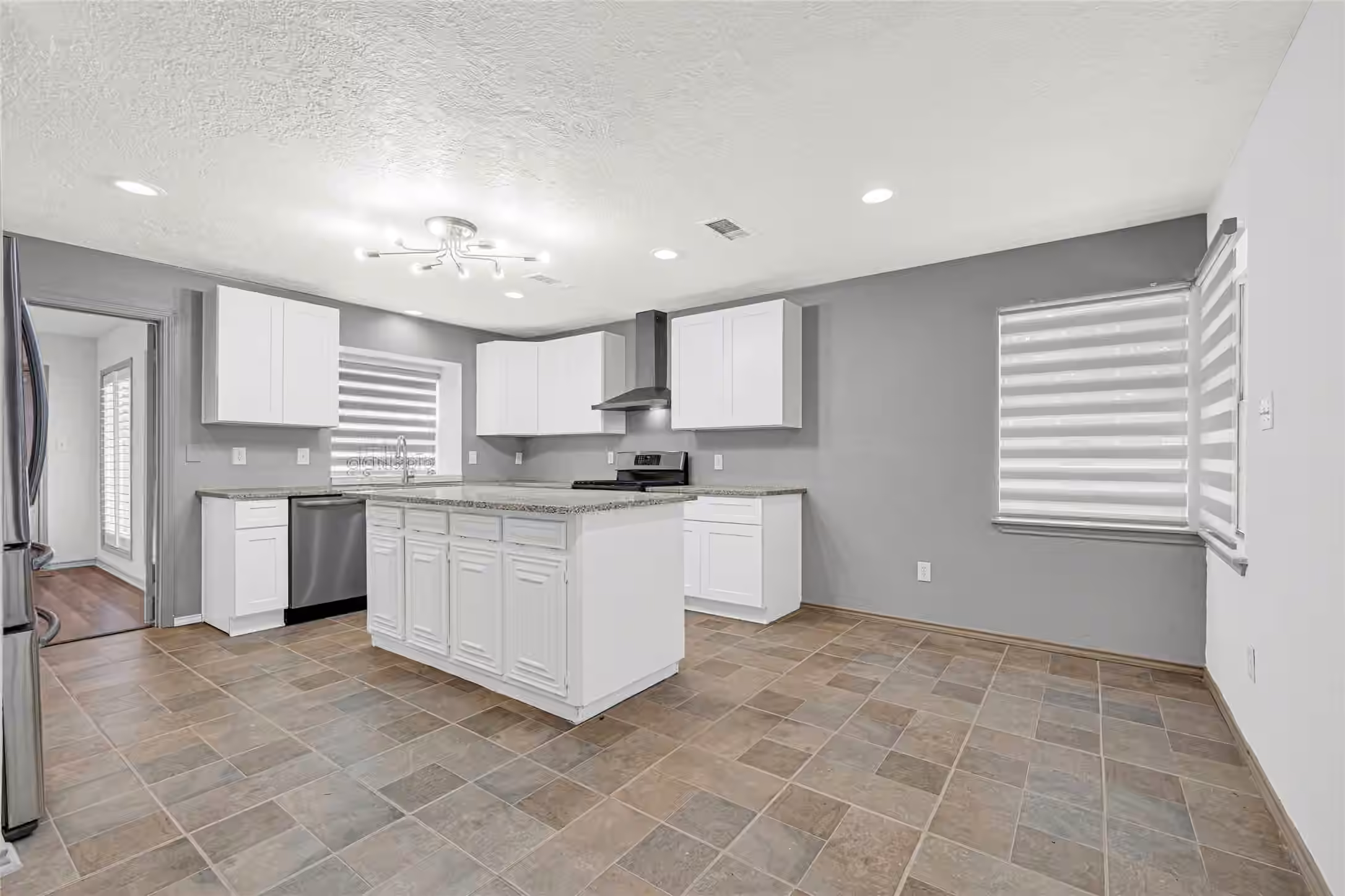 Photo of 705 Holly Springs Court, Conroe, TX 77302