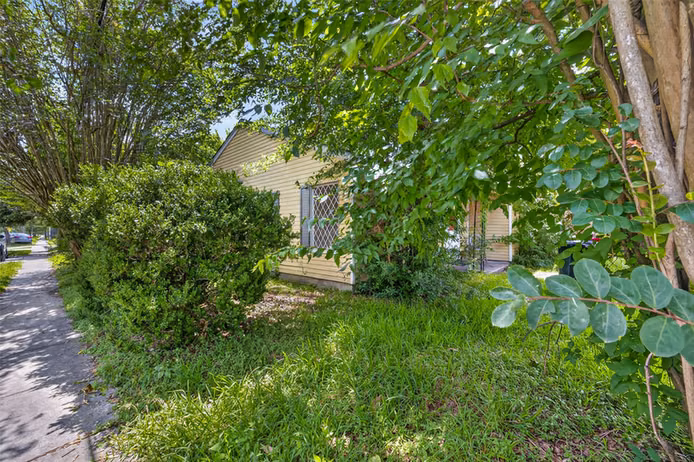 Photo 5 of 901 Gazin Street, Houston, TX