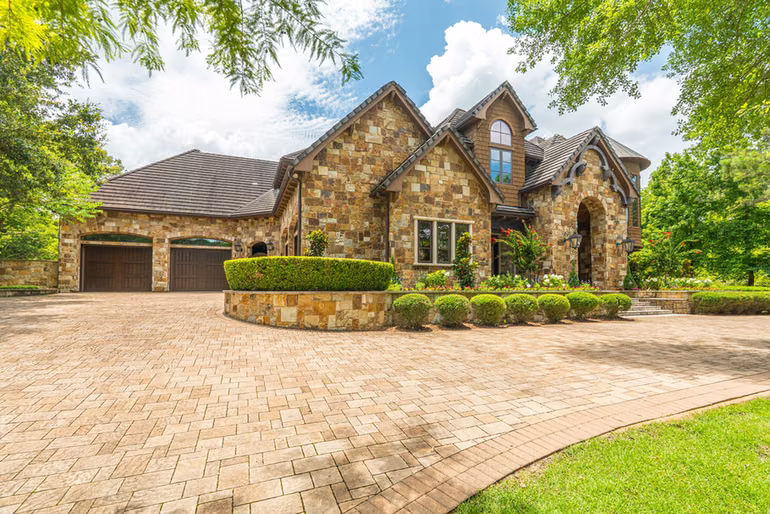 Photo 4 of 247 S Fazio Way, Spring, TX