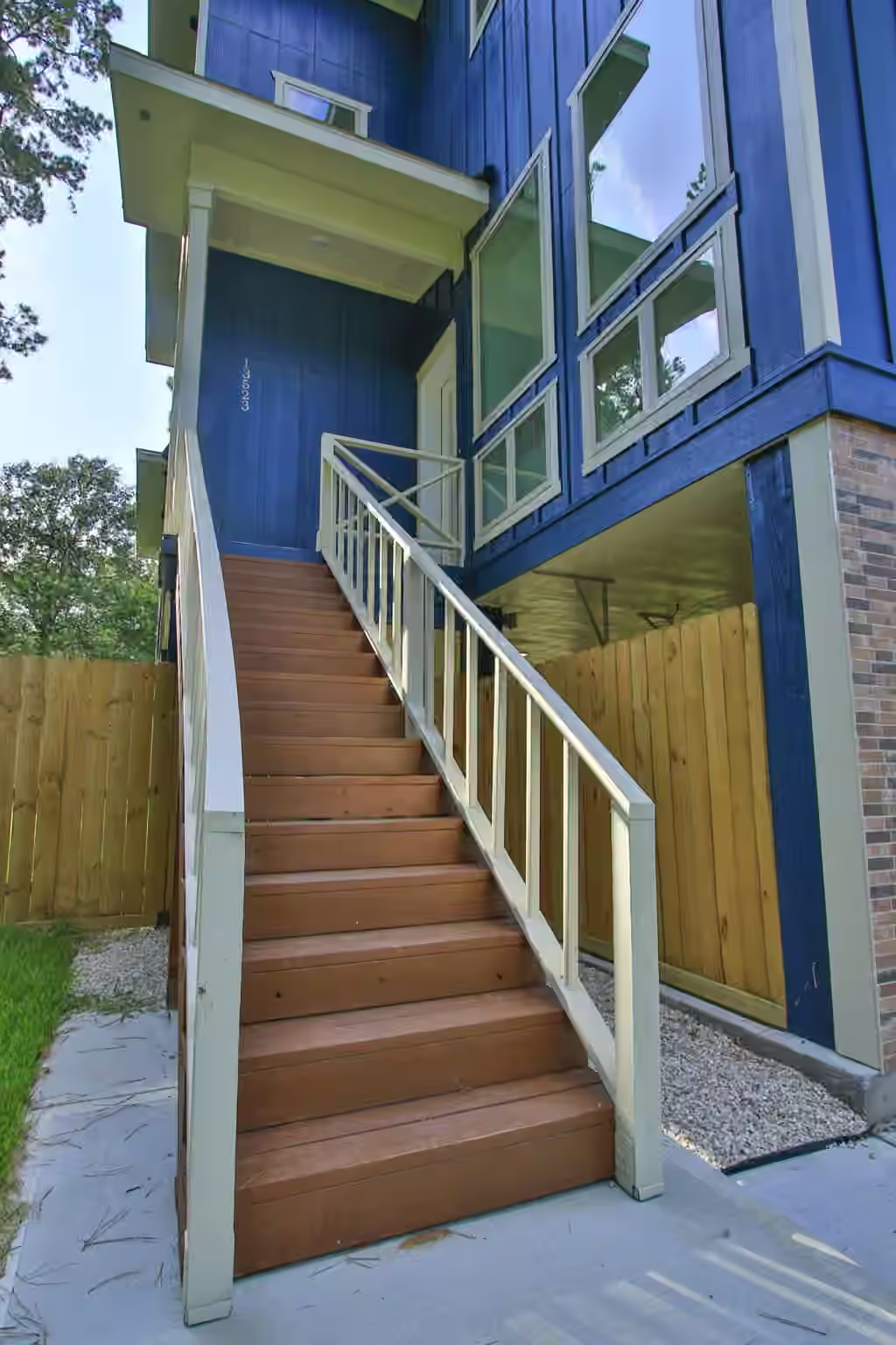 Photo 4 of 13523 Lakecrest Drive, Cypress, TX