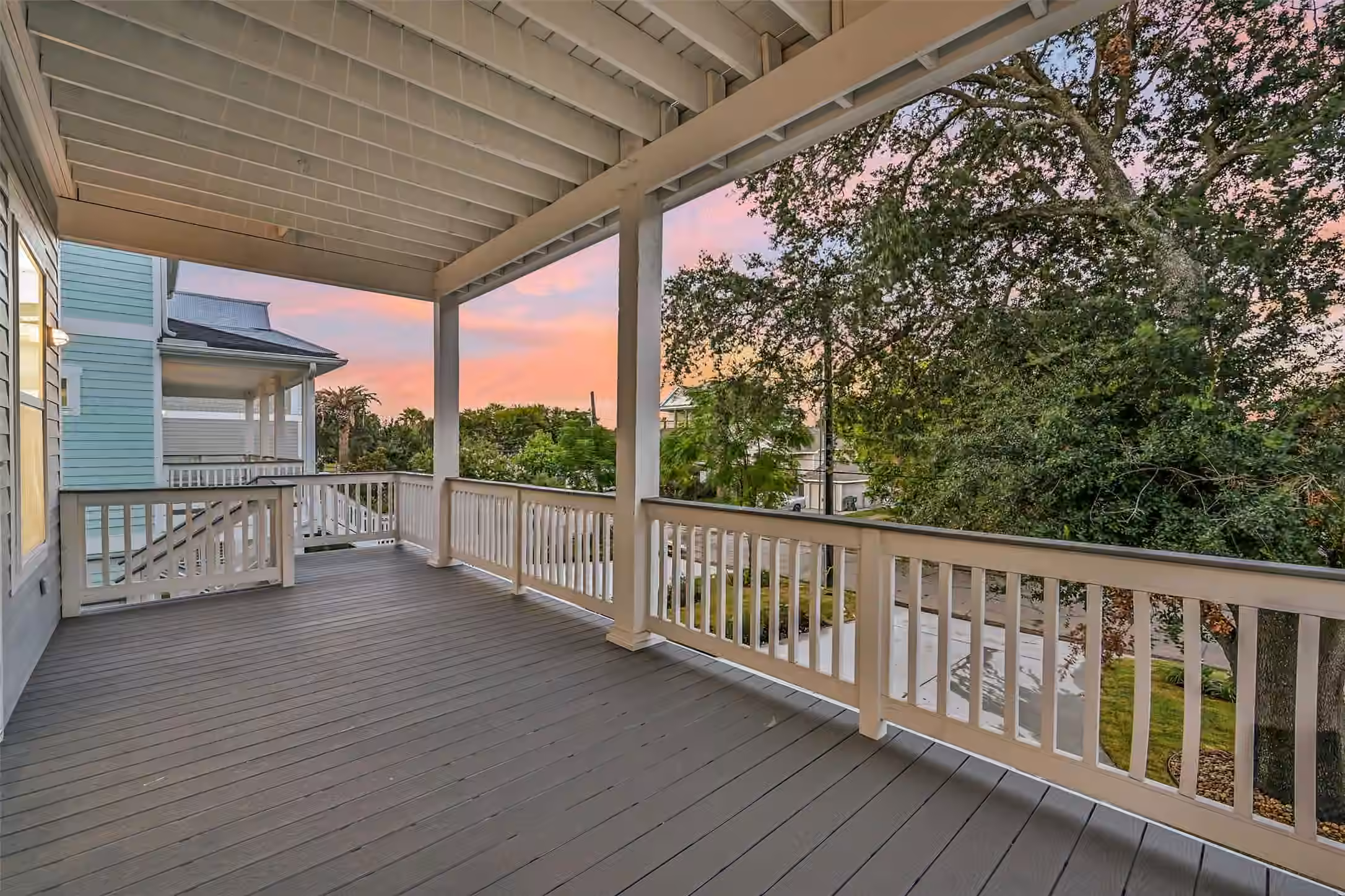Photo 4 of 1517 Bayou Shore Drive, Galveston, TX