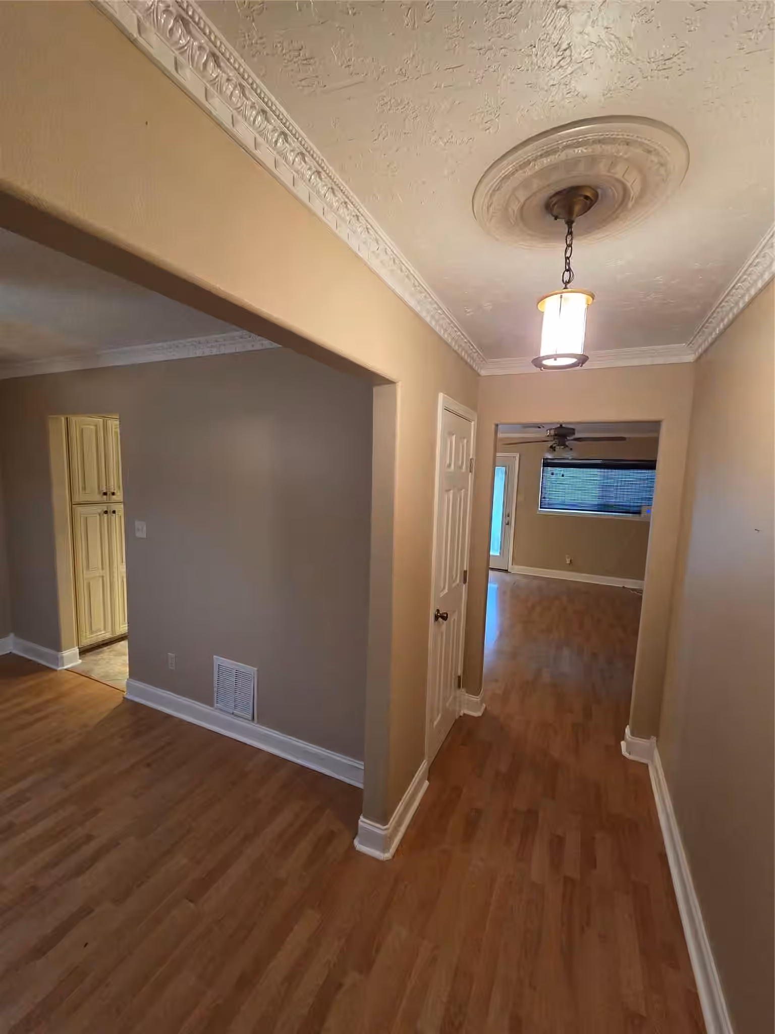 Photo 5 of 11731 Kirkmeadow Drive, Houston, TX