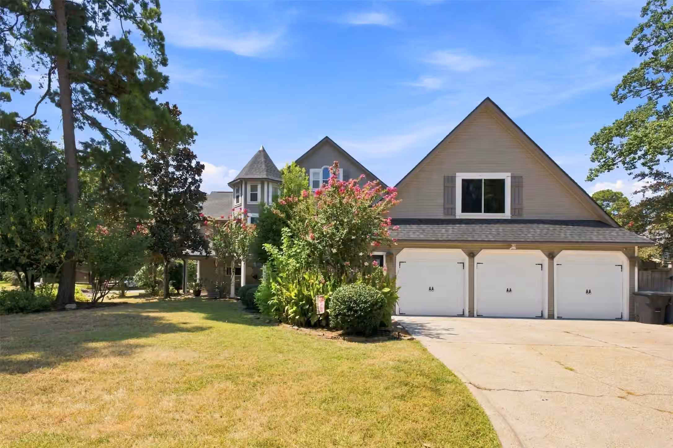 Photo 3 of 6802 Coral Ridge Road, Houston, TX