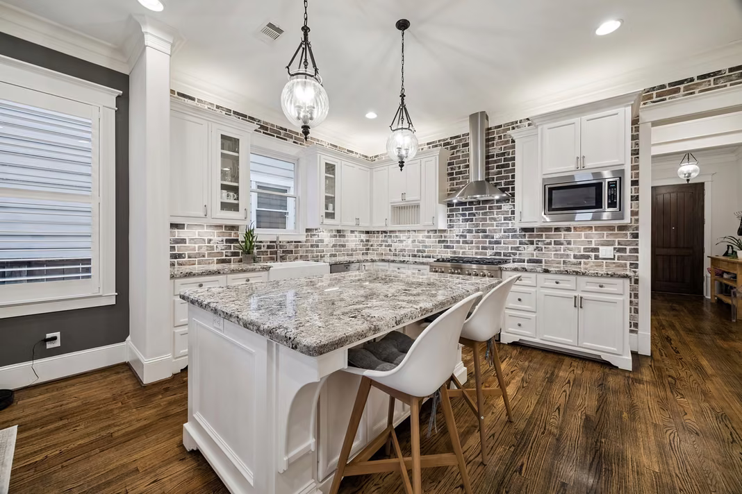 Photo 5 of 543 W 22nd Street, Houston, TX