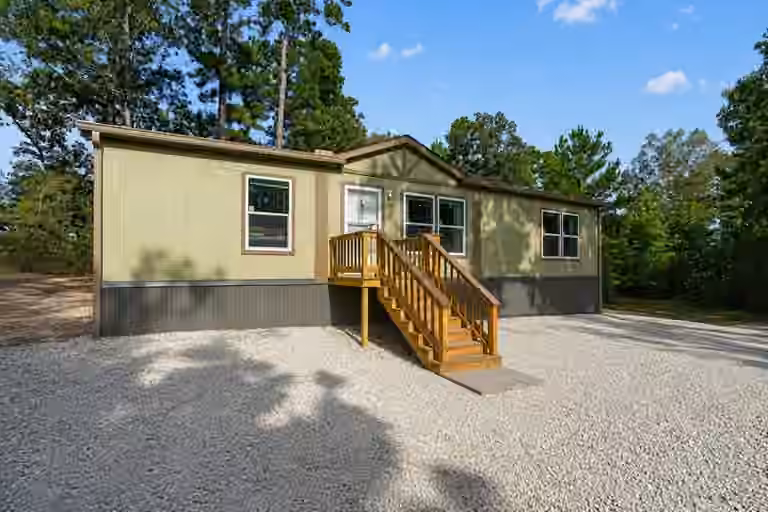 Photo 2 of 10 Oakwood Drive, Huntsville, TX
