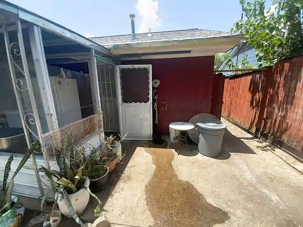 Photo 5 of 1838 Huge Oaks Street, Houston, TX