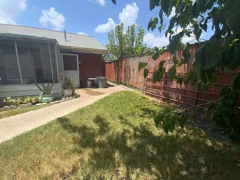 Photo 6 of 1838 Huge Oaks Street, Houston, TX