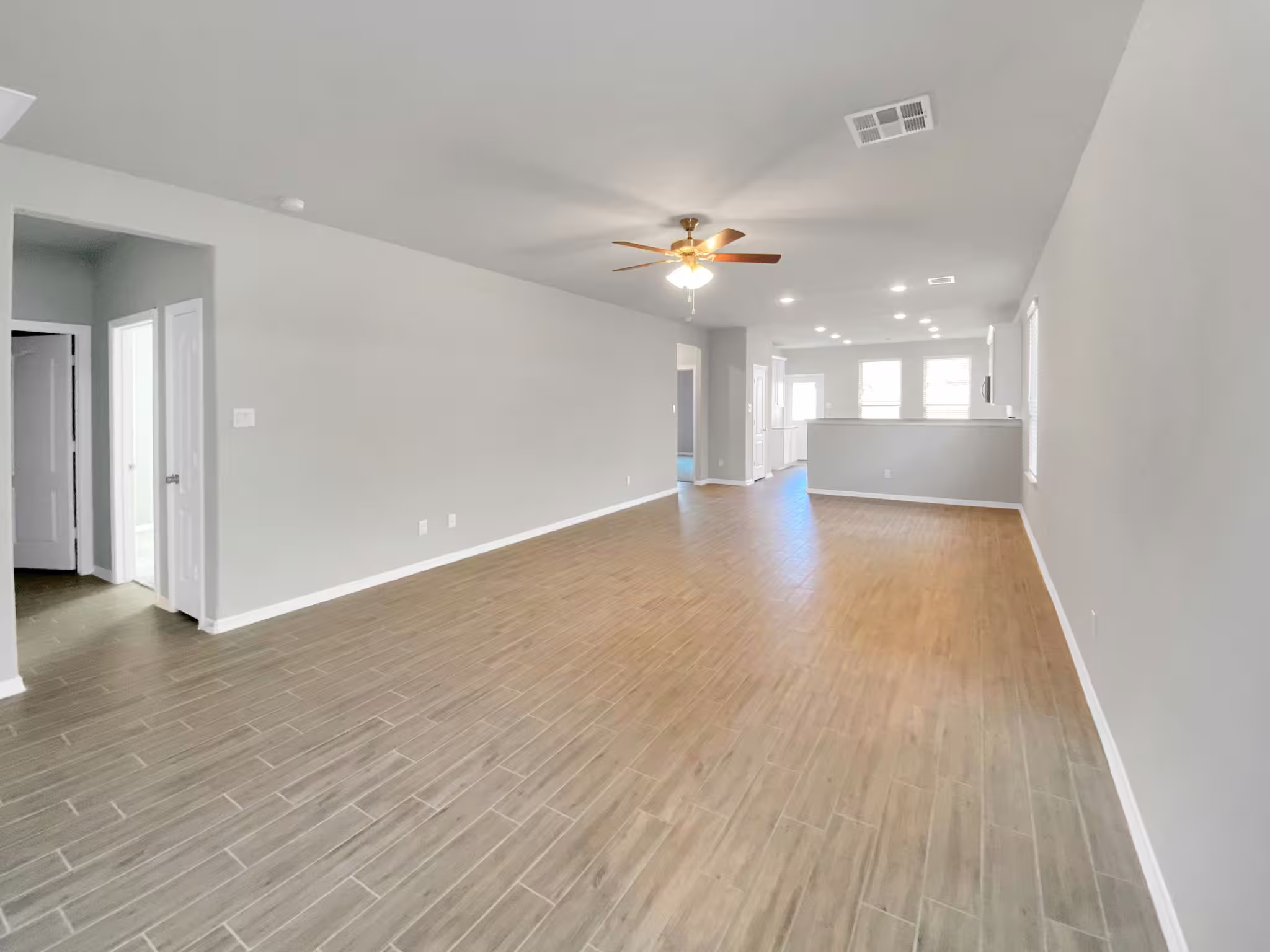 Photo 6 of 847 Redinger Ridge Drive, Huffman, TX