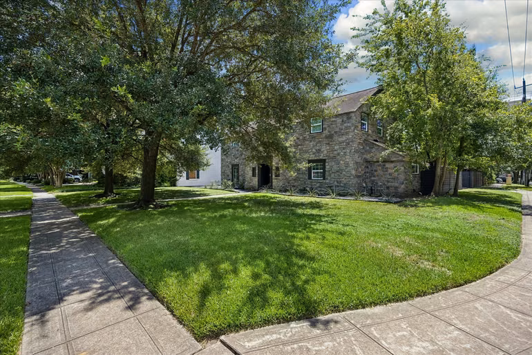 Photo 7 of 3071 Locke Lane, Houston, TX