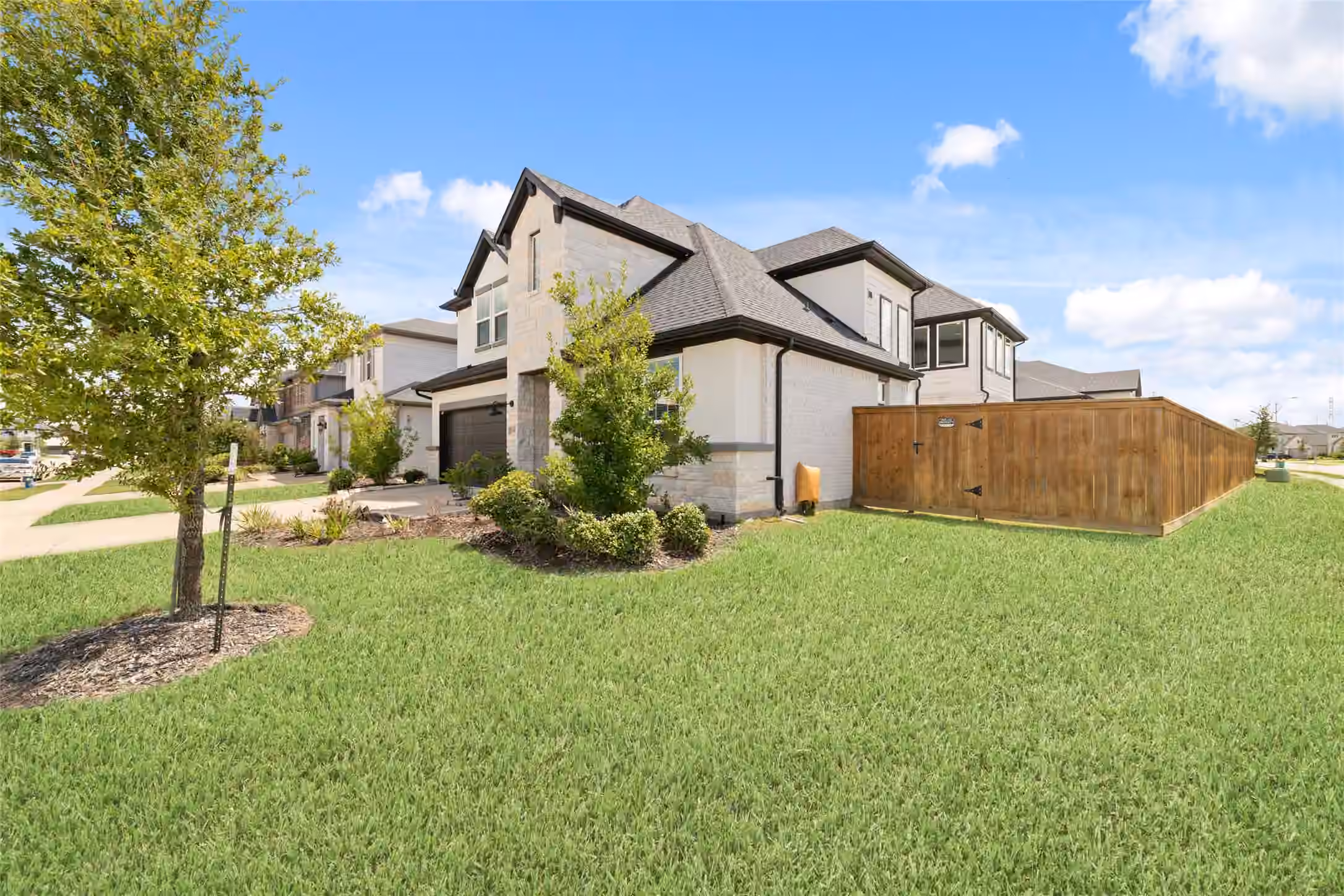 Photo 2 of 21143 Murray Bluff Drive, Cypress, TX