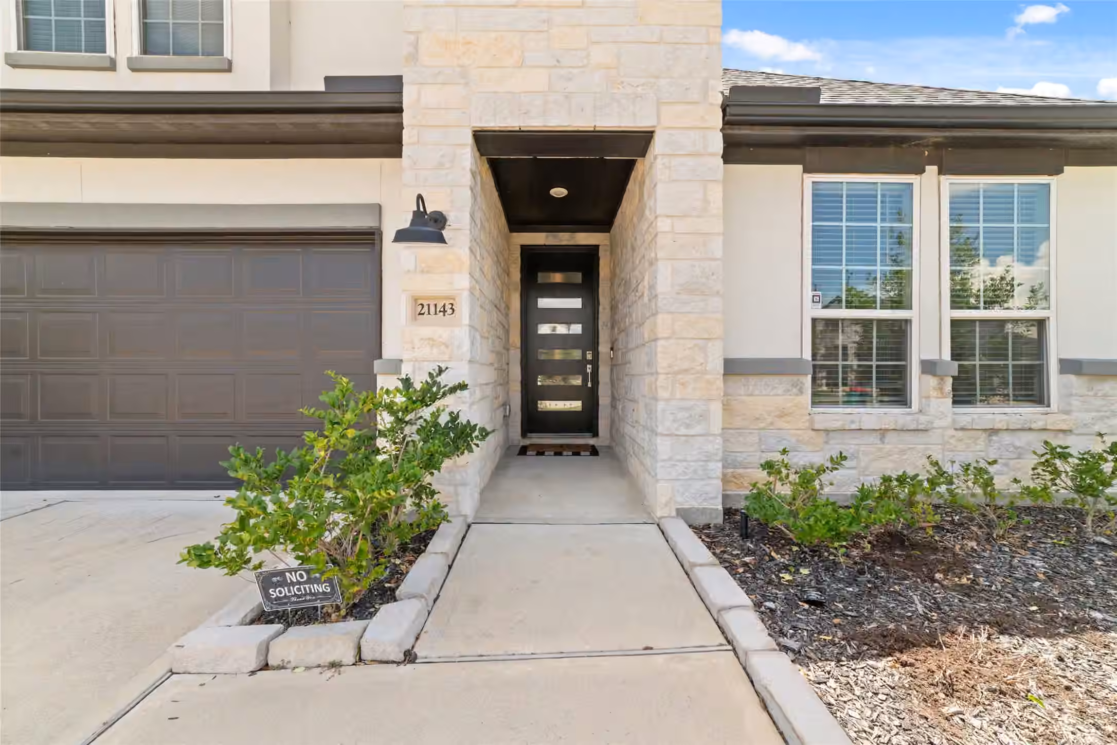 Photo 3 of 21143 Murray Bluff Drive, Cypress, TX