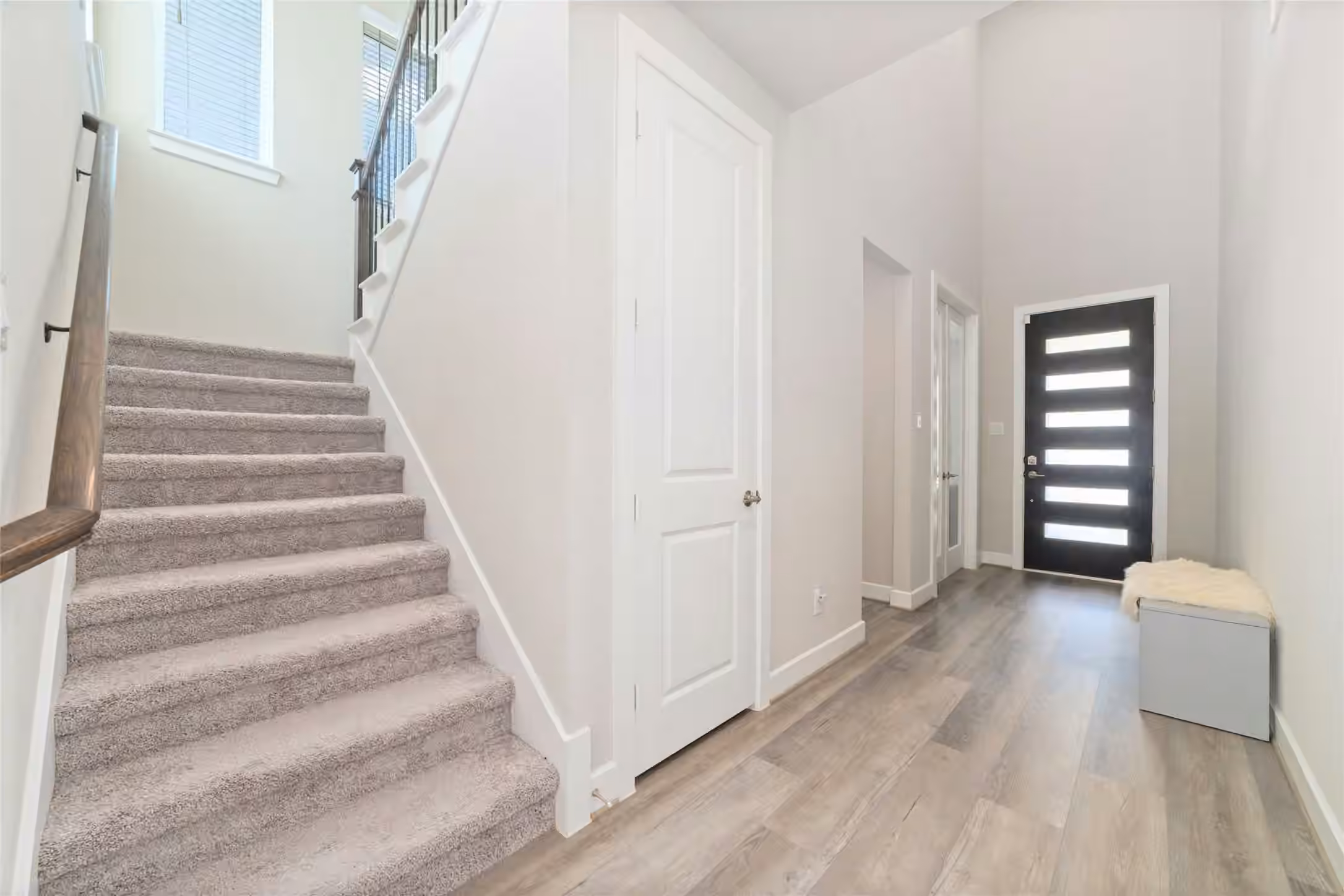 Photo 5 of 21143 Murray Bluff Drive, Cypress, TX
