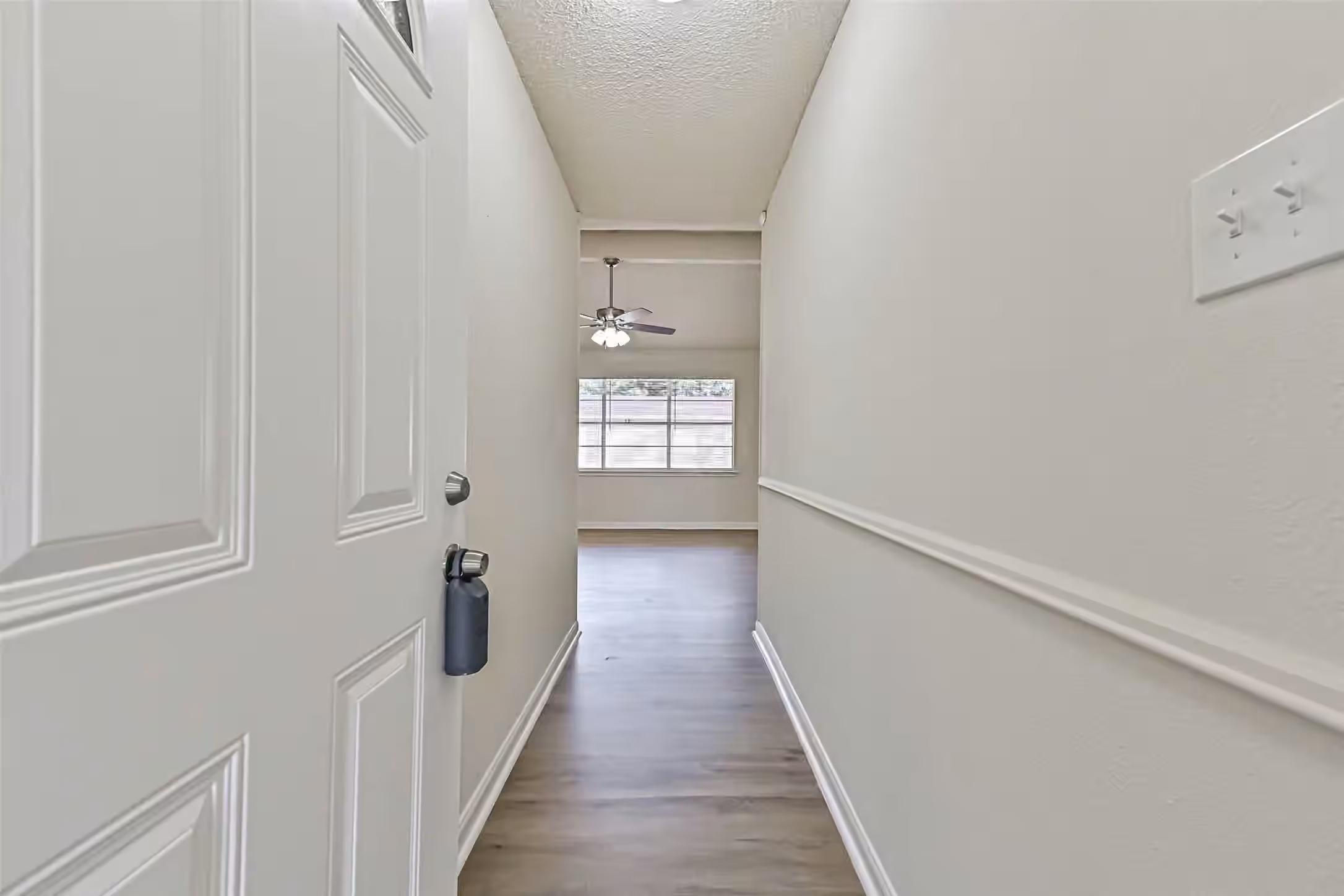 Photo 7 of 117 Dallas Street, Angleton, TX
