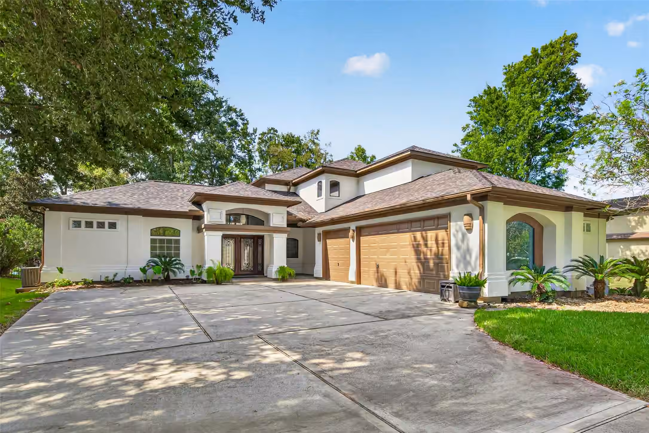 Photo of 11436 Grand Pine Drive, Montgomery, TX