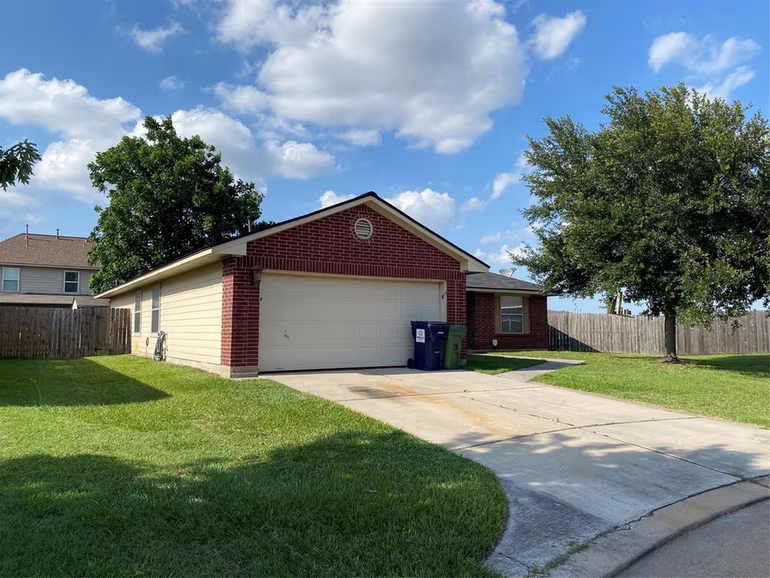 Photo 2 of 7706 Cloverlake Court, Houston, TX
