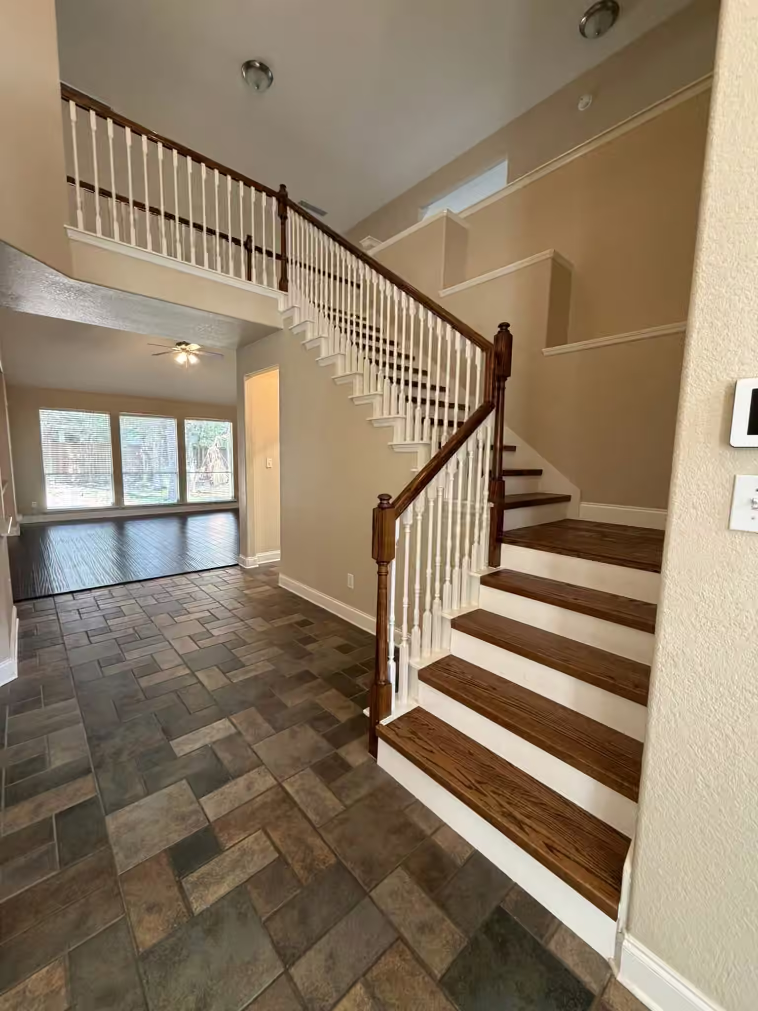 Photo 6 of 55 N Creekmist Pl, The Woodlands, TX