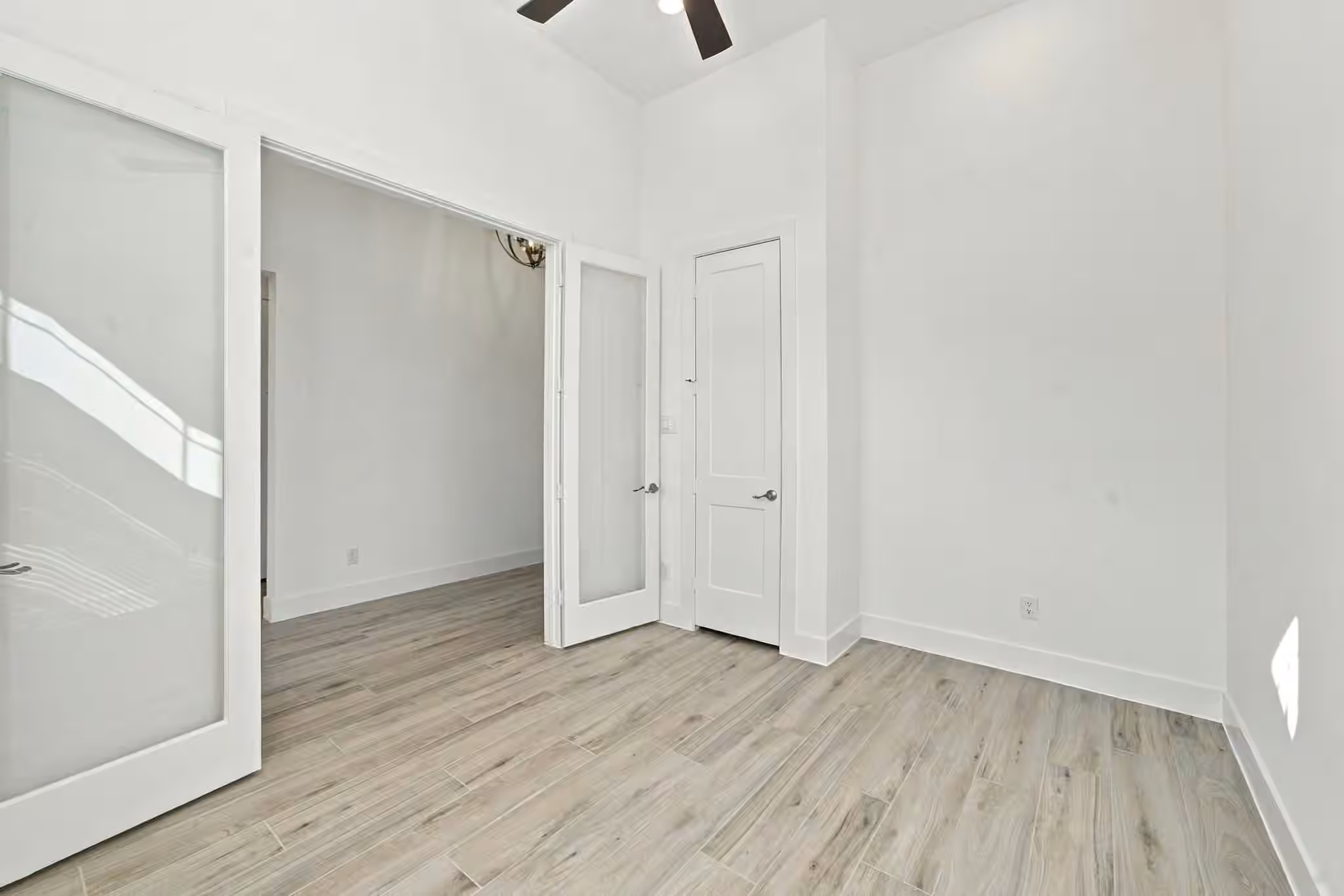 Photo 7 of 12214 Warbler Drive, Mont Belvieu, TX