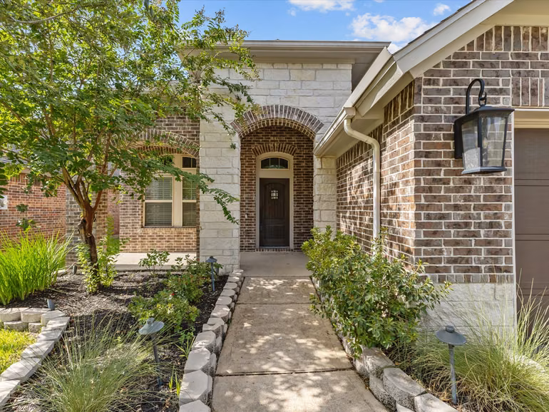 Photo 3 of 12411 Point Arbor Court, Tomball, TX
