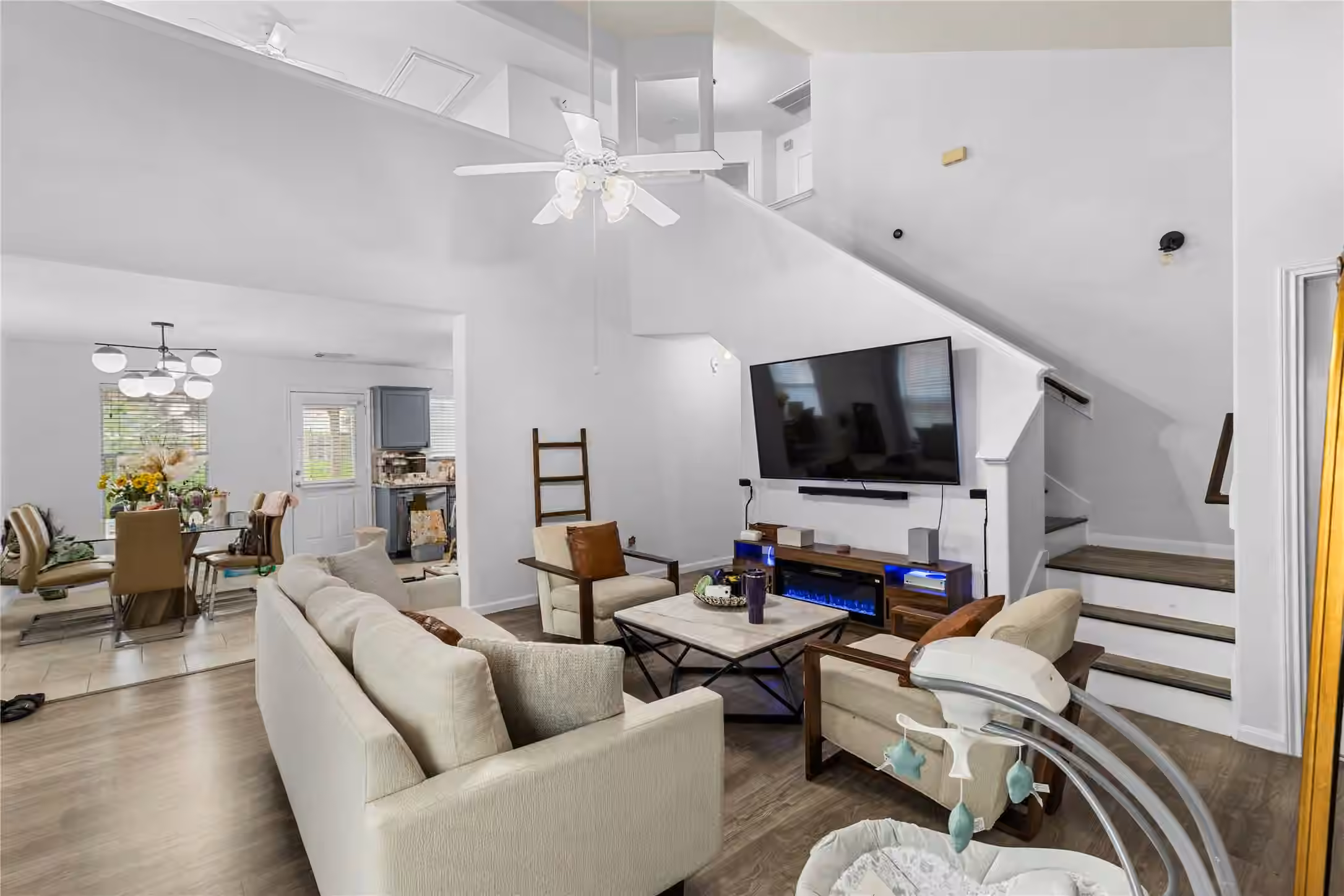 Photo 4 of 10150 Twila Springs Ct, Houston, TX