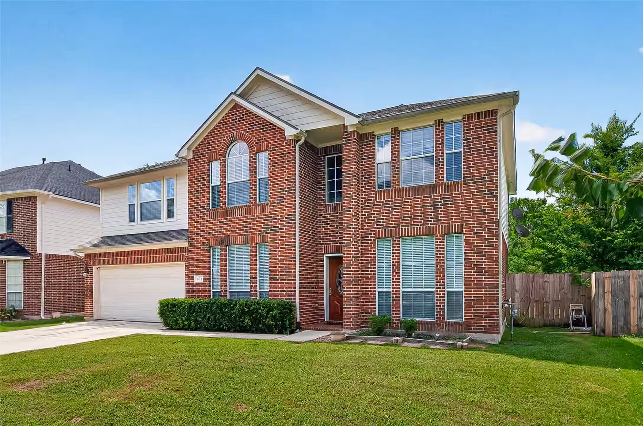 Photo 2 of 3815 Kristin Lee Lane, Houston, TX