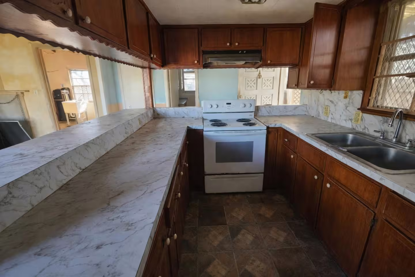 Photo 3 of 2614 Bayou Drive, Angleton, TX