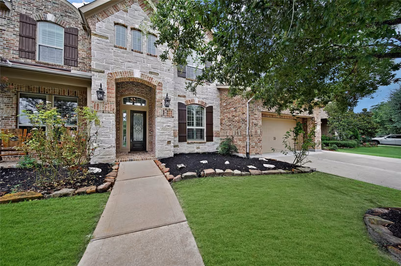 Photo 4 of 27707 Lakeway Trail Lane, Fulshear, TX