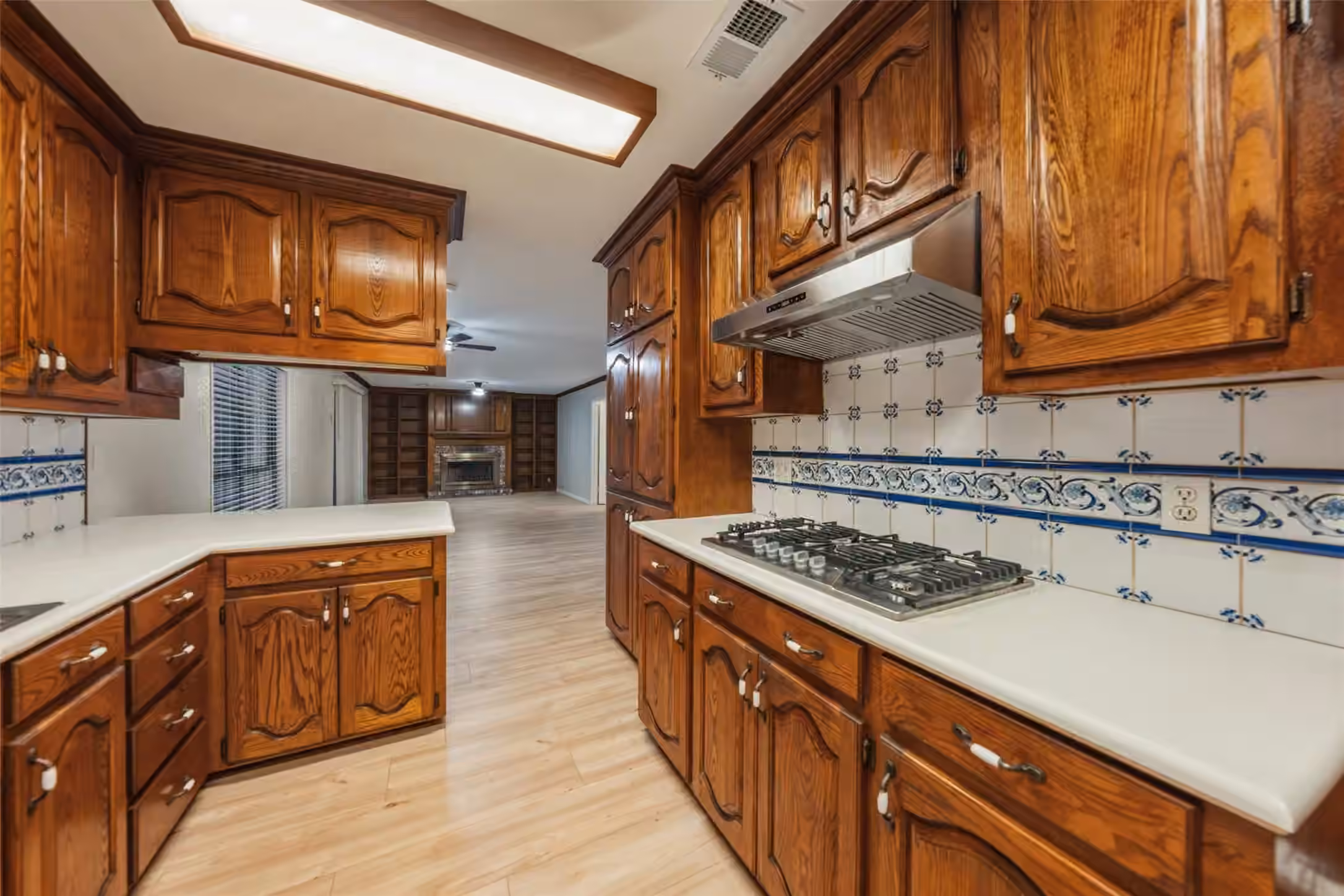 Photo 3 of 2907 Dewberry Lane, Pasadena, TX