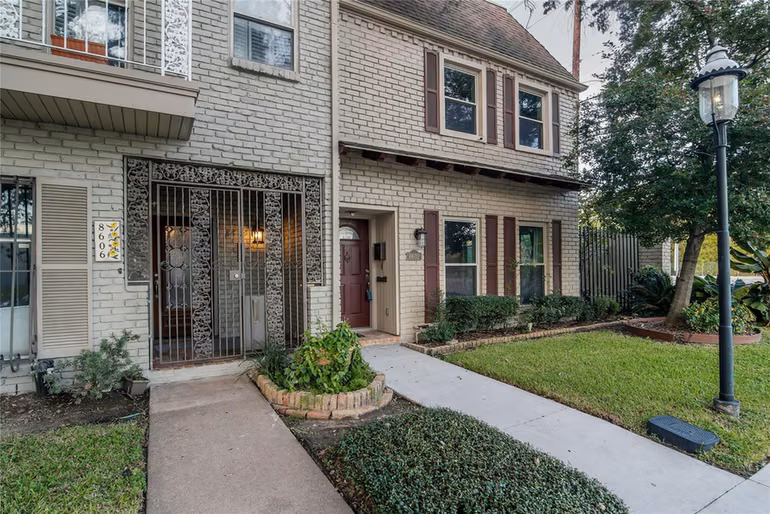 Photo 2 of 8602 Oakford Drive, Houston, TX