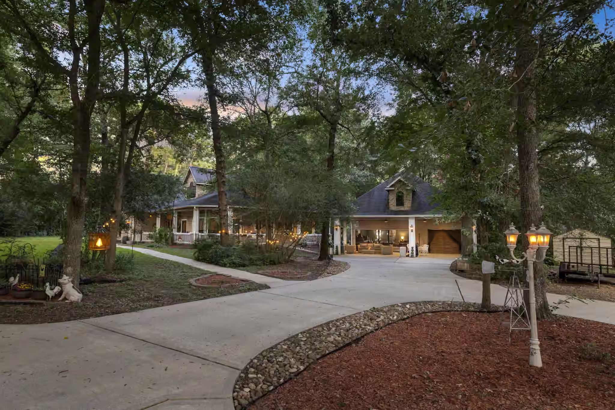 Photo 3 of 21015 Imperial Oak Drive, Magnolia, TX