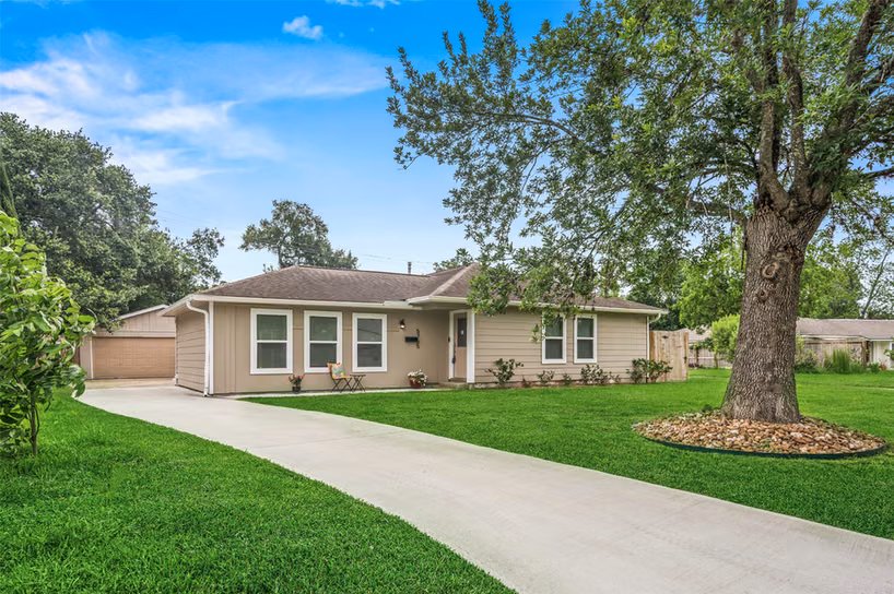 Photo 3 of 5755 Belvedere Street, Houston, TX