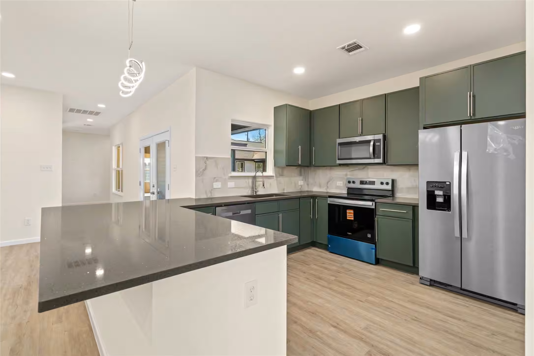 Photo 5 of 4656 N Teague Street, Rosharon, TX