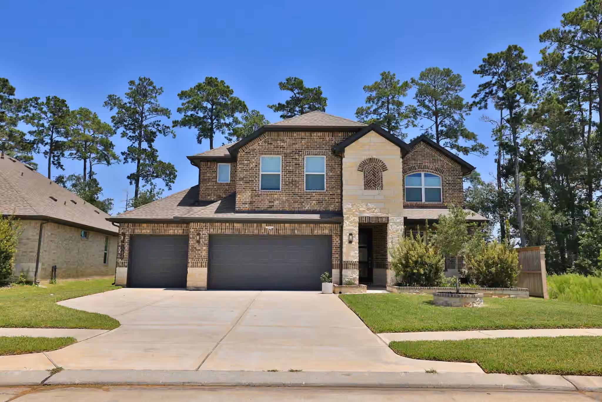 Photo 2 of 13650 Balanced Rock Drive, Conroe, TX