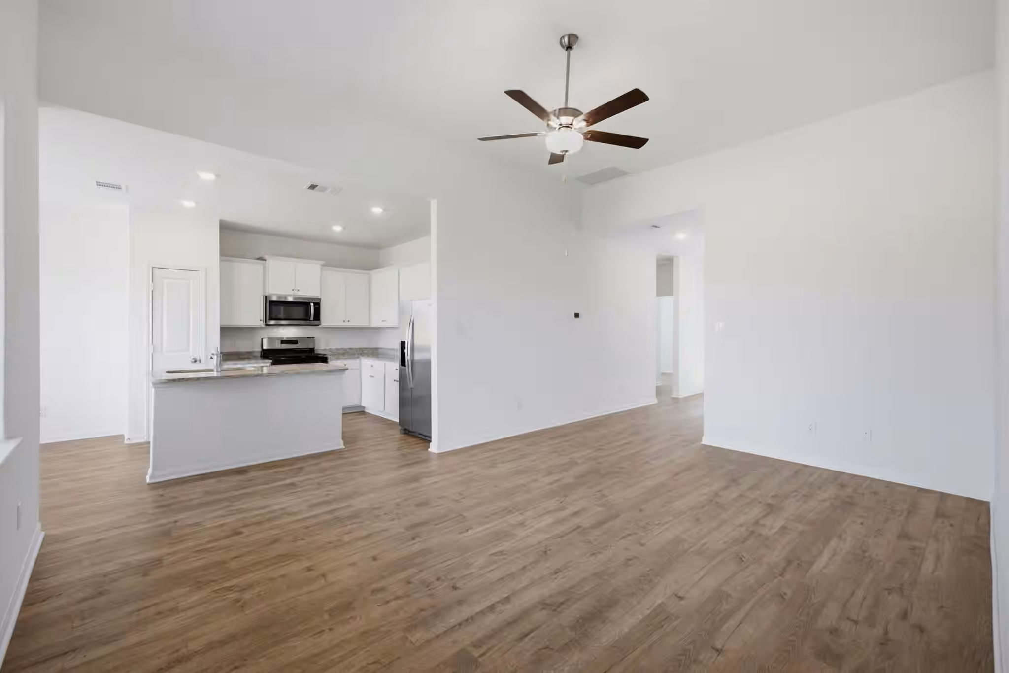 Photo 5 of 1627 Branley Trail, Rosenberg, TX