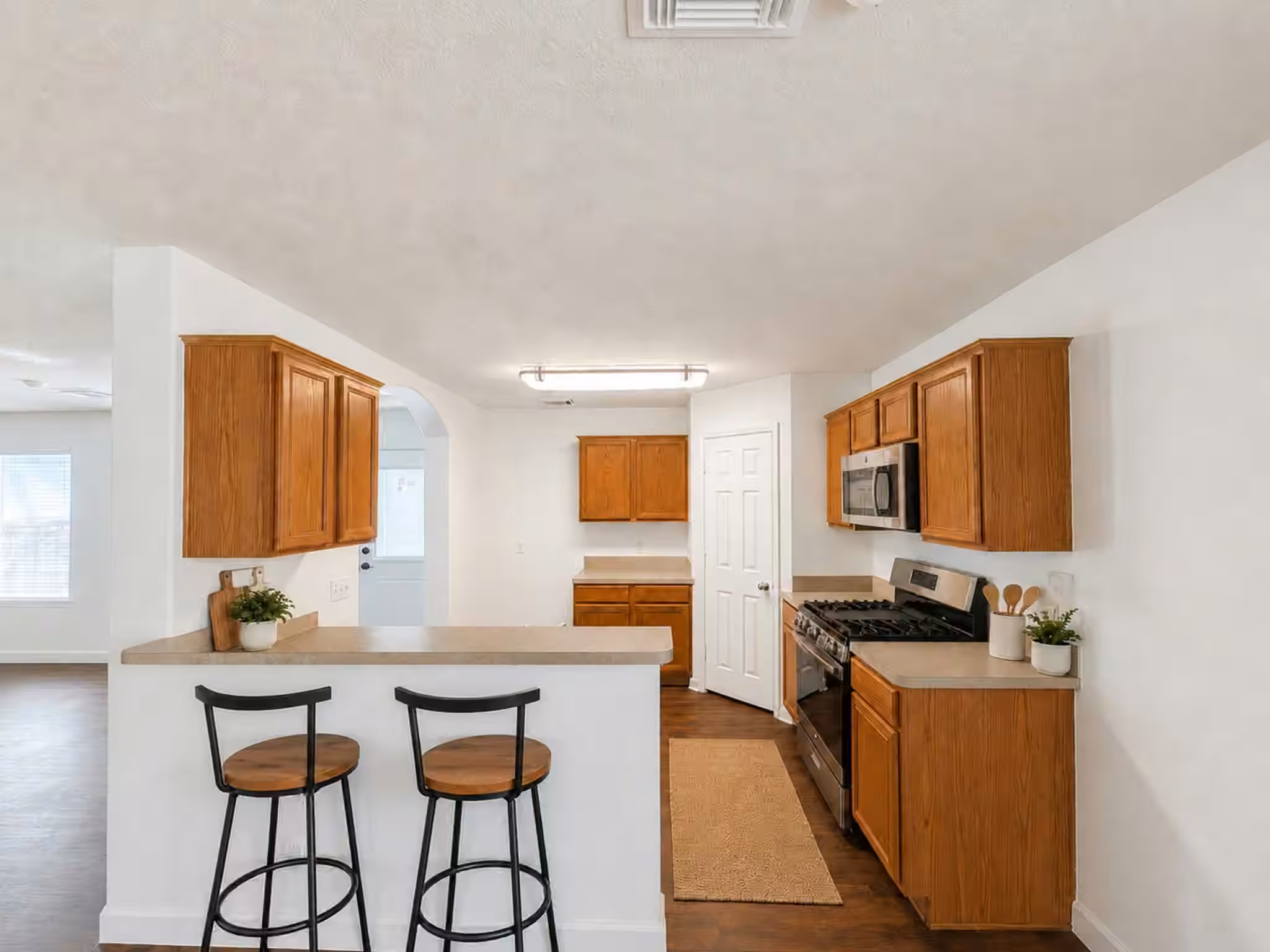 Photo 4 of 2019 Briar Grove Drive, Conroe, TX