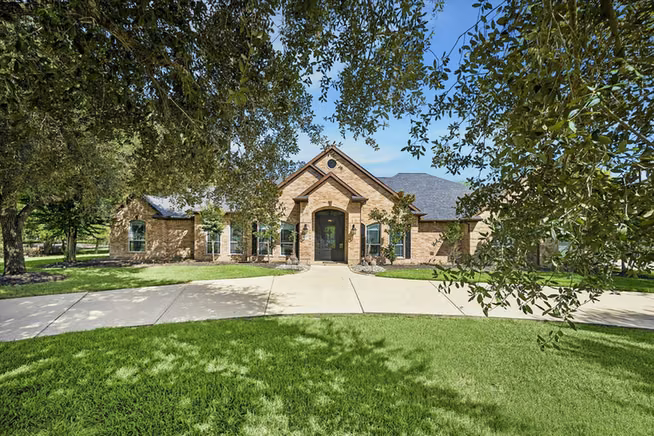 Photo 3 of 8827 AUBREY LANE, Richmond, TX