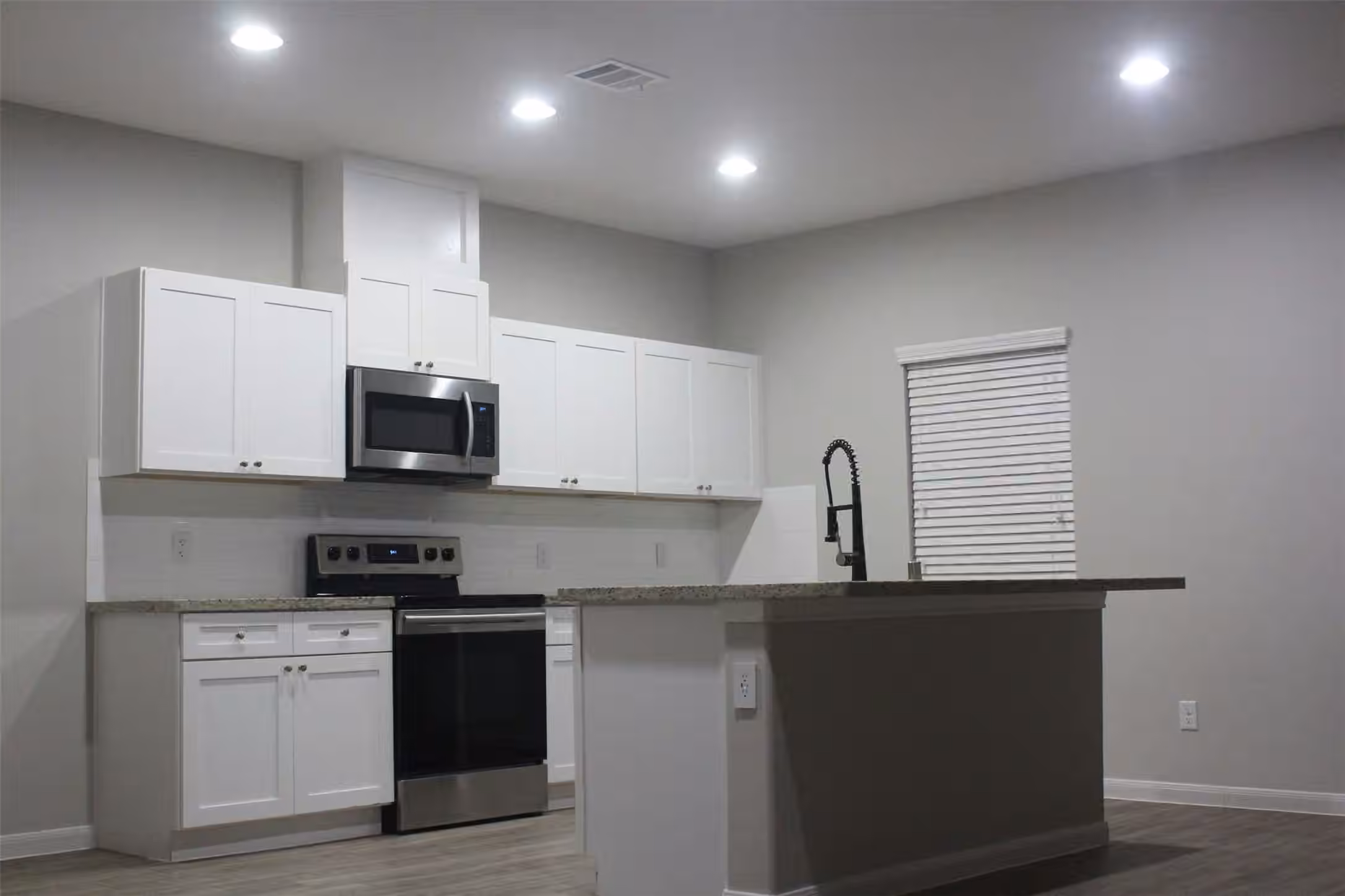 Photo 5 of 26433 Easy Street, Magnolia, TX