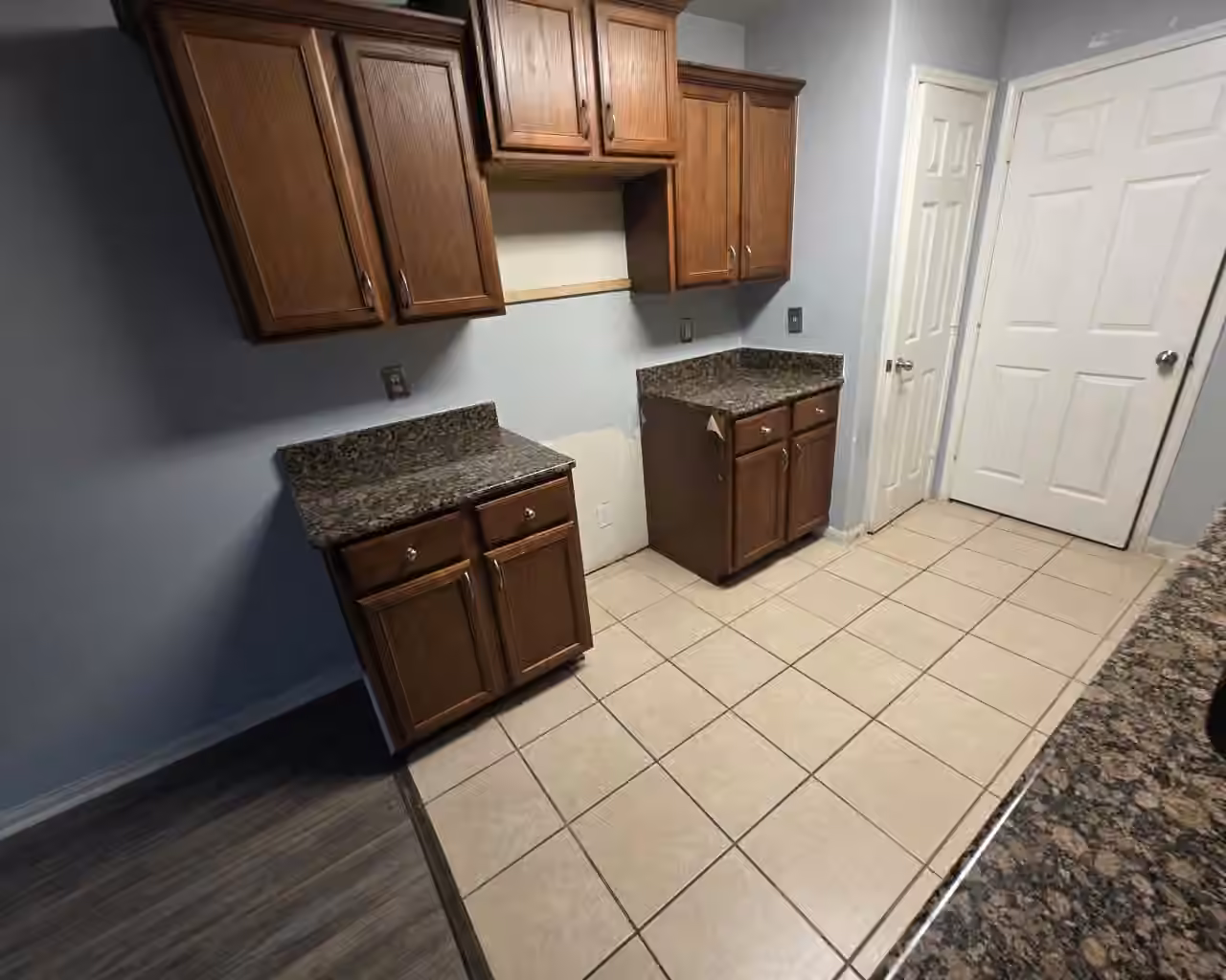 Photo 4 of 9811 Garnet Falls Drive, Rosharon, TX