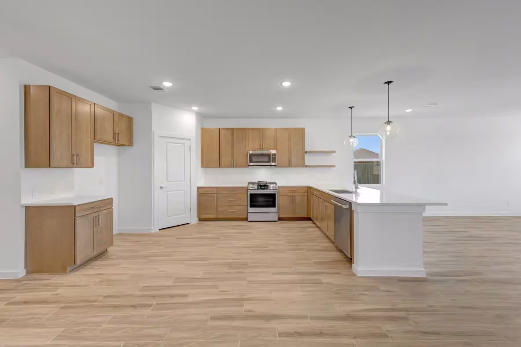 Photo 6 of 503 Barnier Street, Montgomery, TX