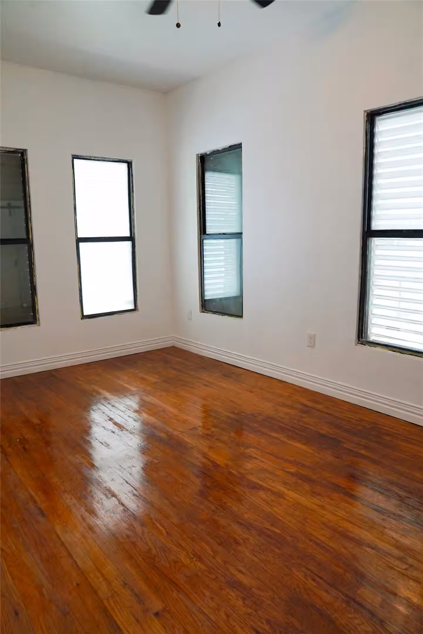 Photo 5 of 3411 Avenue R, Galveston, TX