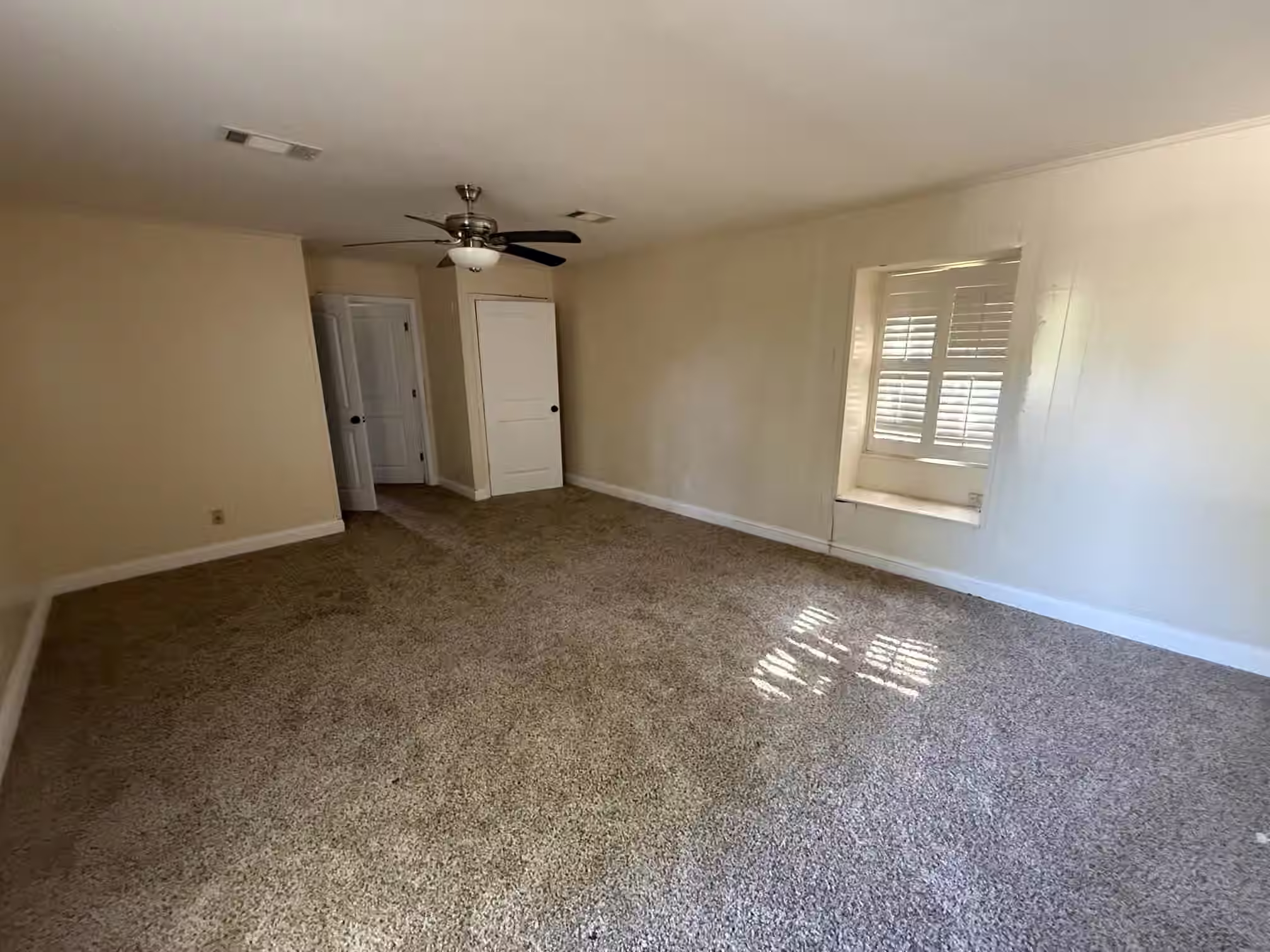 Photo 5 of 1701 Monta Street, Liberty, TX