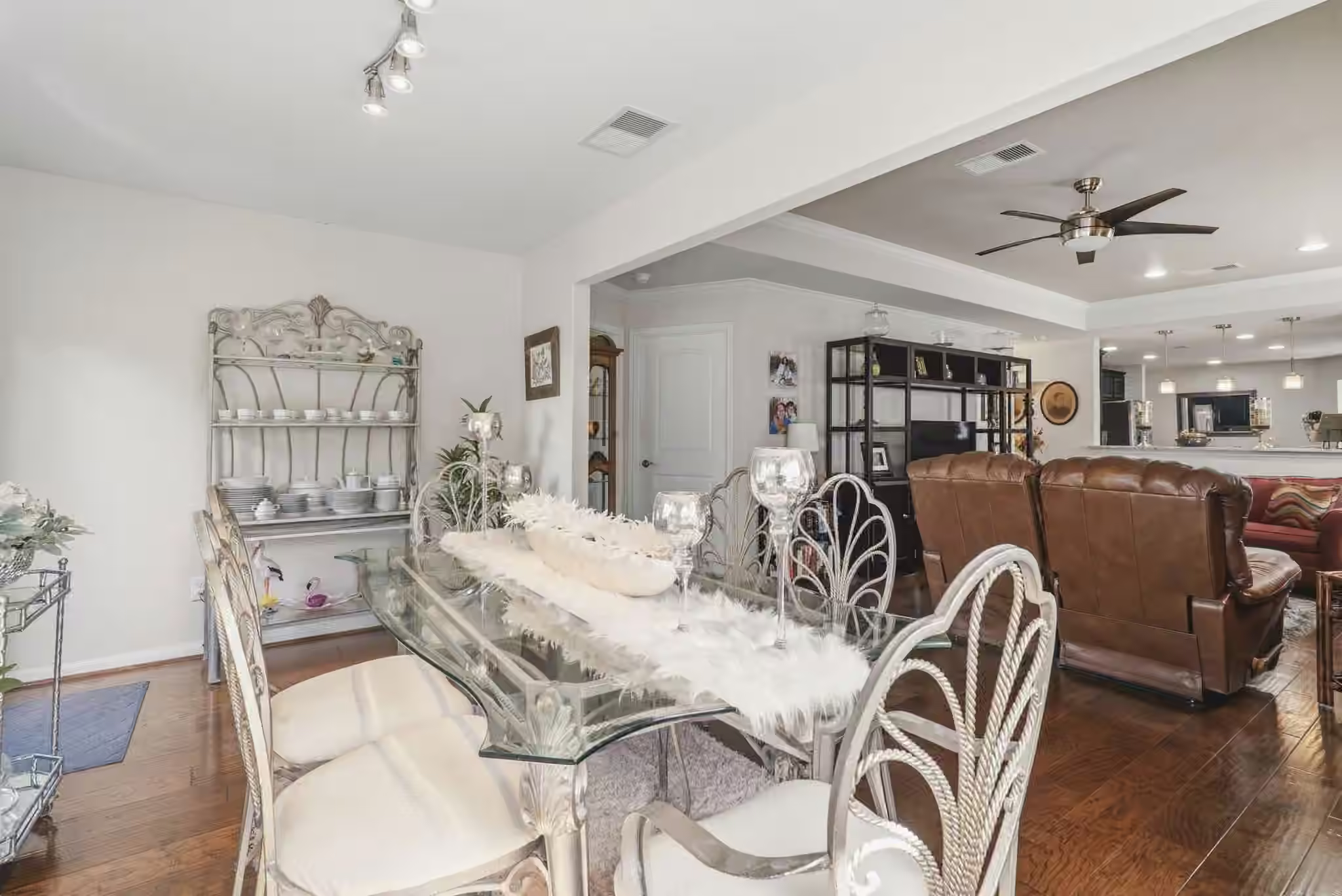Photo 4 of 3011 Dandelion Drive, Richmond, TX