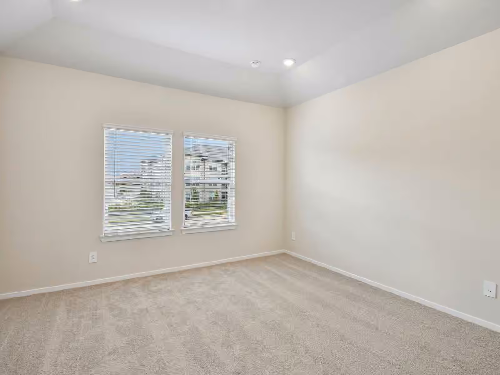 Photo 5 of 6328 Sapphire Ocean Drive, Houston, TX