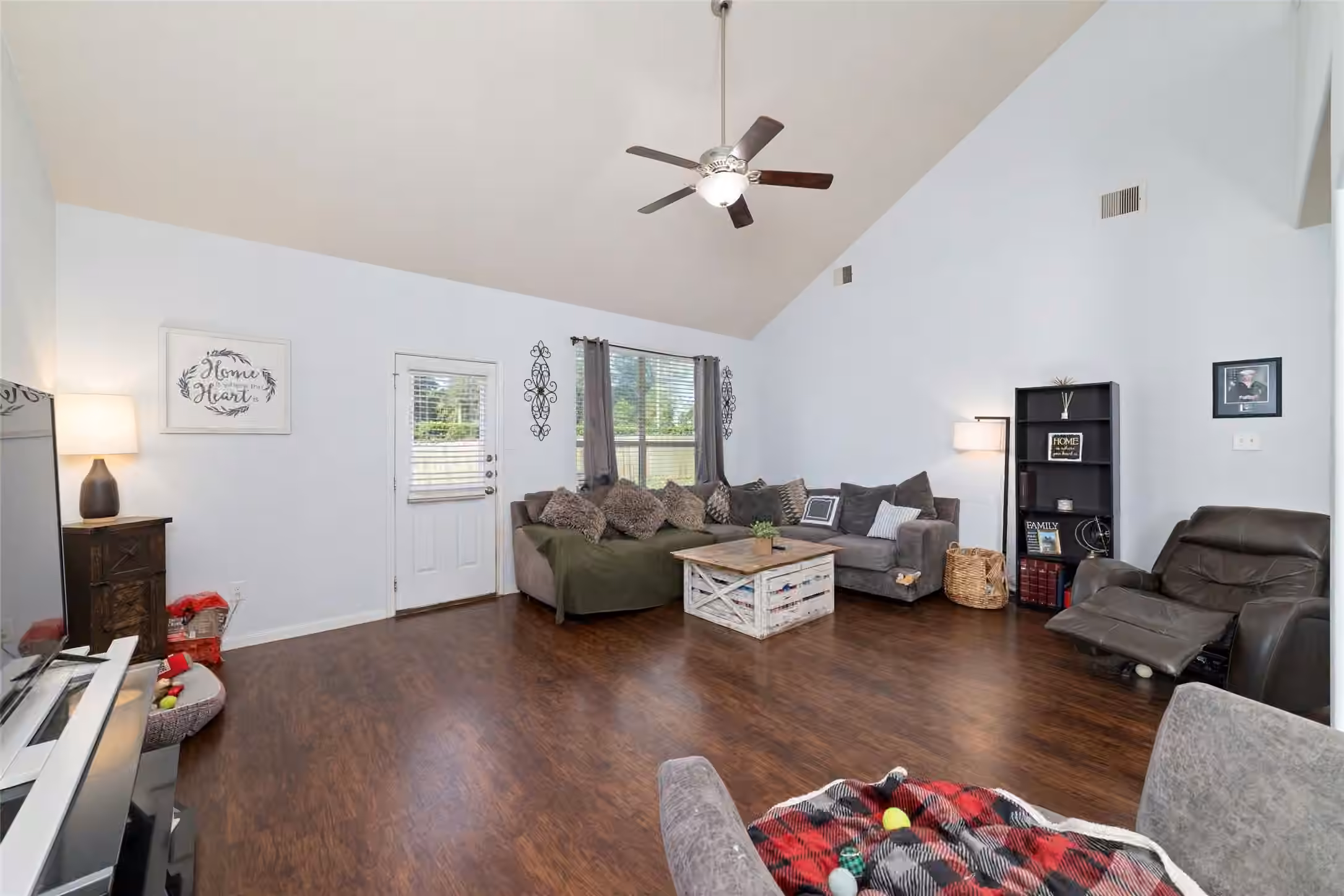 Photo 6 of 13417 Raintree Drive, Montgomery, TX